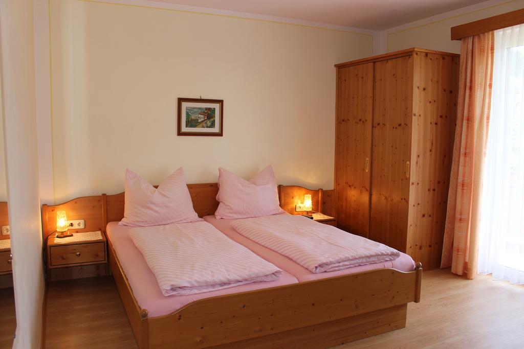 Ferienwohnung Gästehaus Sapetschnig Faak am See Exterior foto