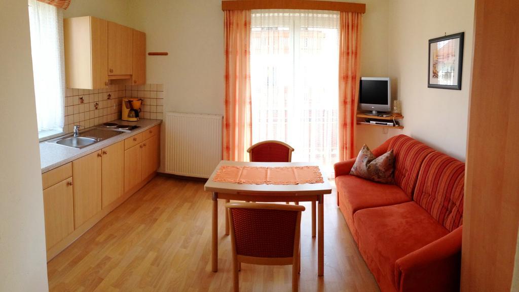 Ferienwohnung Gästehaus Sapetschnig Faak am See Zimmer foto