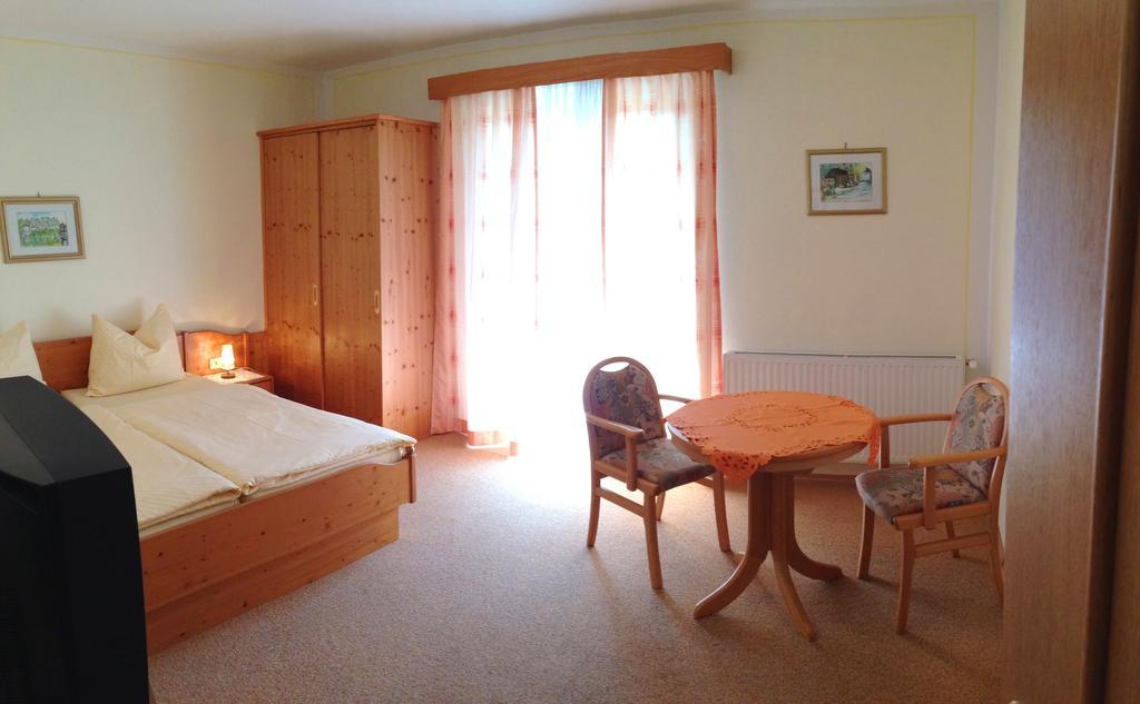 Ferienwohnung Gästehaus Sapetschnig Faak am See Zimmer foto